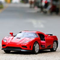 1:32 Koenigsegg Agera Supercar โมเดลหล่อตายแบบรถโลหะผสมคอลเลกชันโมเดลของเล่นเสียงและเบาของขวัญสำหรับเด็กรถ