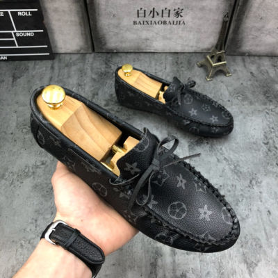 รองเท้าผู้ชายฤดูใบไม้ร่วงของฉบับภาษาเกาหลีตรงกับรองเท้าข้อต่ำหล่อพิมพ์ลายจิตวิญญาณรองเท้าบุรุษ