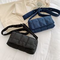 [COD] 2021 new products ins fashion net red solid sponge pillow bag nylon shoulder Messenger space