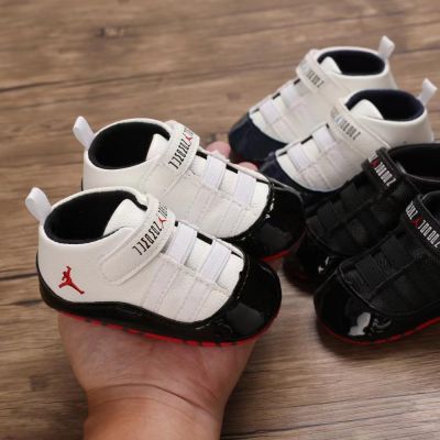 รองเท้าเด็กทารกชายกีฬาชุดรูปแบบจอร์แดนบาสเก็ตบอลรองเท้ารองเท้าผ้าใบสำหรับเดินแรกเกิดสำหรับวันเกิด Christenin