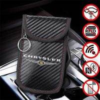 ♟⊕ Carbon Fiber Car Keys Case Keychain RFID Shielding Key Credit Card For Chrysler 200C Portal Pacifica 300C Grand Voyager