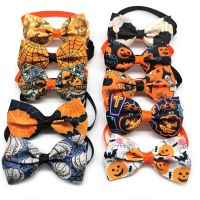 [HOT!] 30/50/pcs Halloween Dog Bowties Accessories Pumpkin Ghost Pet Cat Dog Bowtie Ties Puppy Dog Bowtie Collar Pet Holiday Supplies