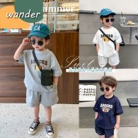 WANDER เสื้อเช็้ตเด็กชาย ชุดเด็กผู้ชาย พิมพ์ตัวอักษรสีทึบเวอร์ชั่นเกาหลี ชุดกีฬาทรงหลวมผ้าฝ้ายแท้ของเด็กชาย23729