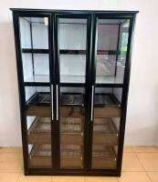 ตู้เก็บชามเอนกประสงค์ ขนาด 120 ซม โครงสร้างอลูมิเนียม ทนทานแข็งแรงกันน้ำ เลือกสีและวัสดุใด้ ผลิตตามขนาดพื้นที่ใช้งาน