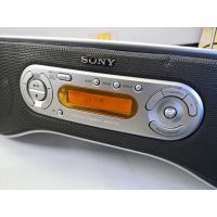 วิทยุซีดี Sony​Atrac CD  ZS-SN10 บอดี้สวย  มีรอยบ้าง น่าสะสมครับ ทรงสวย วิทยุ Am, Fm, line in ได้ cd ผมไม่มีแผ่นลองครับ