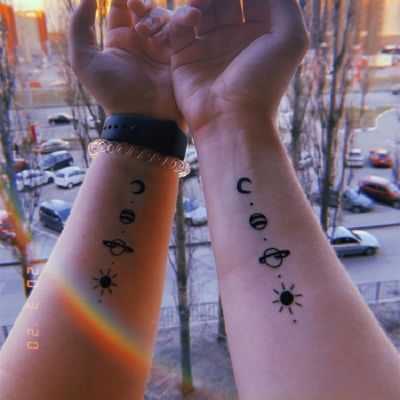 【YF】 1Pcs Geometric Planet Fashion Women Temporary Tattoo Stickers Water Transfer Minimalist Small Sun Moon Design Fake