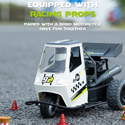 S810 Three Wheels RC Motorcycle With Light Spray 2.4G Remote Control Electric High Speed Emulation Motorcycles Toys For Kids