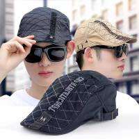 [พร้อมส่ง] หมวก หมวกสำหรับผู้ใหญ่ รอบหัว: 58-62 cm. หมวกติงลี่ (Flat Cap) ปักตัวอักษร หมวกเจ้าพ่อ หมวกวินเทจ หมวกผู้ชาย หมวกกันแดด หมวกแฟชั่น