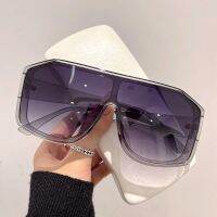 New Oversized Irregular Frame Sunglasses Personalized Fashion Trendy Male Female Eyewear Cool Brand UV400 Shades for Men Women