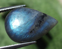 ลาบราโดไรท์ (Natural Labradorite) พลอยแท้ หินน้ำโชค มีประกายรุ้งสะท้อนสีฟ้า-เขียว8.18 กะรัต