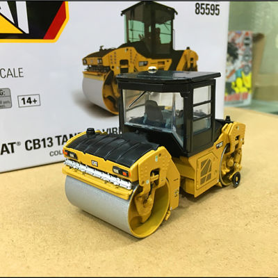 DM Diecast 1:50 Scale Cat Road Roller Compactor วิศวกรรมโลหะผสมคอลเลกชันของที่ระลึกเครื่องประดับจอแสดงผล85595