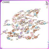 CHANG 5สีแมวเสน่ห์แมวเพทชาร์มเคลือบรูปแมวน่ารักเสน่ห์ของลูกแมวอัลลอยสัตว์เสน่ห์การทำเครื่องประดับแบบ DIY