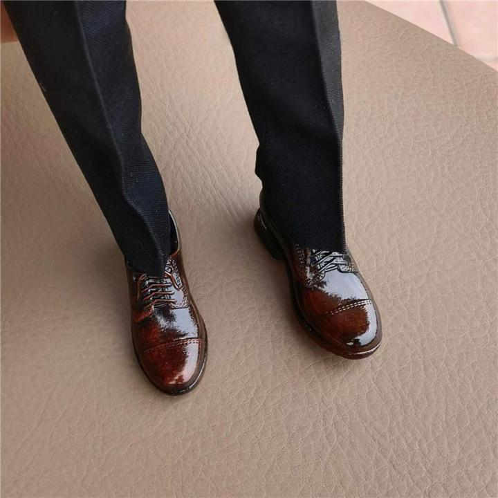 dolity-รองเท้าหนัง1คู่สำหรับ1-6แอ็คชั่นตัวเลขฟิกเกอร์สะสมรองเท้าสีน้ำตาล