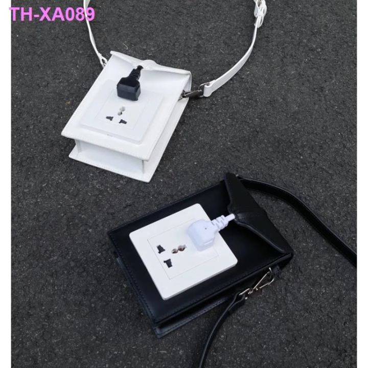 กระเป๋าเดียวกันของ-zhang-guowei-ช่องหญิงสลับซ็อกเก็ตกระเป๋าโทรศัพท์มือถือขนาดเล็ก-2022-ใหม่-messenger-กระเป๋าสะพายไหล่ข้างเดียวกระเป๋าสี่เหลี่ยมเล็ก