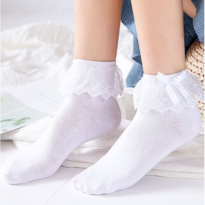 Lace With Ruffle Ankle Socks - White