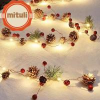 MITULI ในร่ม 20 LED กับ Red Berry คริสต์มาส โคนต้นสน ดอกไม้เซ็ท อุปกรณ์คริสต์มาส ของตกแต่งบ้าน ตกแต่งคริสต์มาส พวงมาลัยคริสต์มาส ไฟสตริง