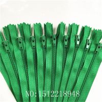 10pcs ( 18 Inch ) 45CM Grass Green Nylon Coil Zippers Tailor Sewer Craft Crafters &amp;FGDQRS #3 Closed End Door Hardware Locks Fabric Material