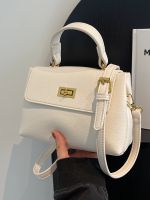 High-end bag women 2023 new solid color all-match shoulder handbag spring and summer casual texture Messenger small square bag 【QYUE】