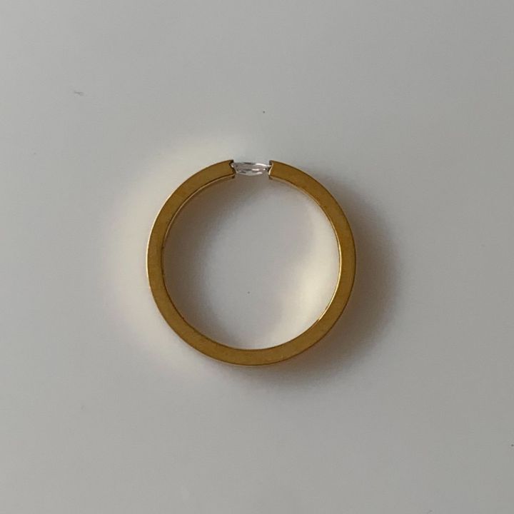petite-single-gem-ring