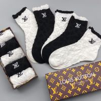 Lvsocks ถุงเท้าหุ้มข้อผู้ชาย5คู่นุ่มสบายแฟชั่นกีฬาเรียบง่ายถุงเท้าผ้าฝ้ายเนื้อนุ่มสั้น