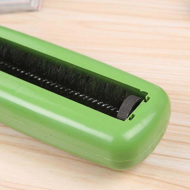 Doublesided bed brush roller sweeping brush antistatic bed brush dust