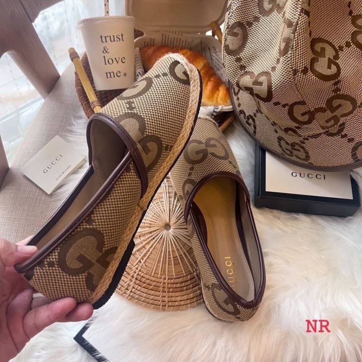 รองเท้าแตะg-u-พร้อมส่ง-size-36-40-eu-รองเท้าแตะผู้หญิง-รองเท้าแฟชั่น-รองเท้าแบบสวม-ใส่สบาย-น้ำหนักเบา-ถ่ายจากสิินค้าจริง-klo015