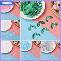 MUMU 100/200/300Pcs คละสี อุปกรณ์งานเลี้ยงวันเกิด ของตกแต่งบ้าน เครื่องประดับเทศกาล คริสต์มาส Confetti เกล็ดหิมะคริสต์มาส เลื่อมดีบุก