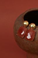 vetiver pearl quare carnelian earrings ต่างหูคาเนเลี่ยน สีส้มอมพีชคล้ายปะการังการเจียระไนที่คมกริบ