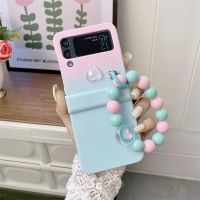 [Beike electronic] Love Heart Gradient สร้อยข้อมือเคสโทรศัพท์สำหรับ Samsung Galaxy Z Flip 3/4 5G Anti Fall Pc Hard Shell Z Flip3 Flip4ฝาครอบป้องกัน