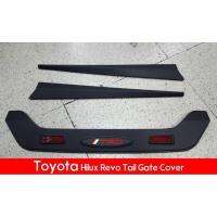 ครอบเบ้าฝาท้ายปลายดาบ TOYOTA REVO TRD  (ดำ)