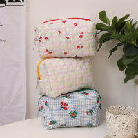 Liberty Quilting กระเป๋าแต่งหน้าผ้าฝ้ายนุ่ม Clutches ผู้หญิงซิปเครื่องสำอาง Organizer น่ารักขนาดใหญ่ Make Up Purse แป้งดินสอกรณี