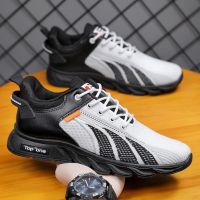 Men Fashion Mesh Casual Shoes Running Shoes Fashion Outdoor Jogging Sports Shoes Mesh Breathable Cushioning Basketball Footwear