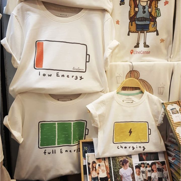 full-energy-t-shirt-collection-เสื้อยืดสีออฟไวท์-ลายแบตเต็ม-แบตสีเขียว-เสื้อคู่-เสื้อครอบครัว