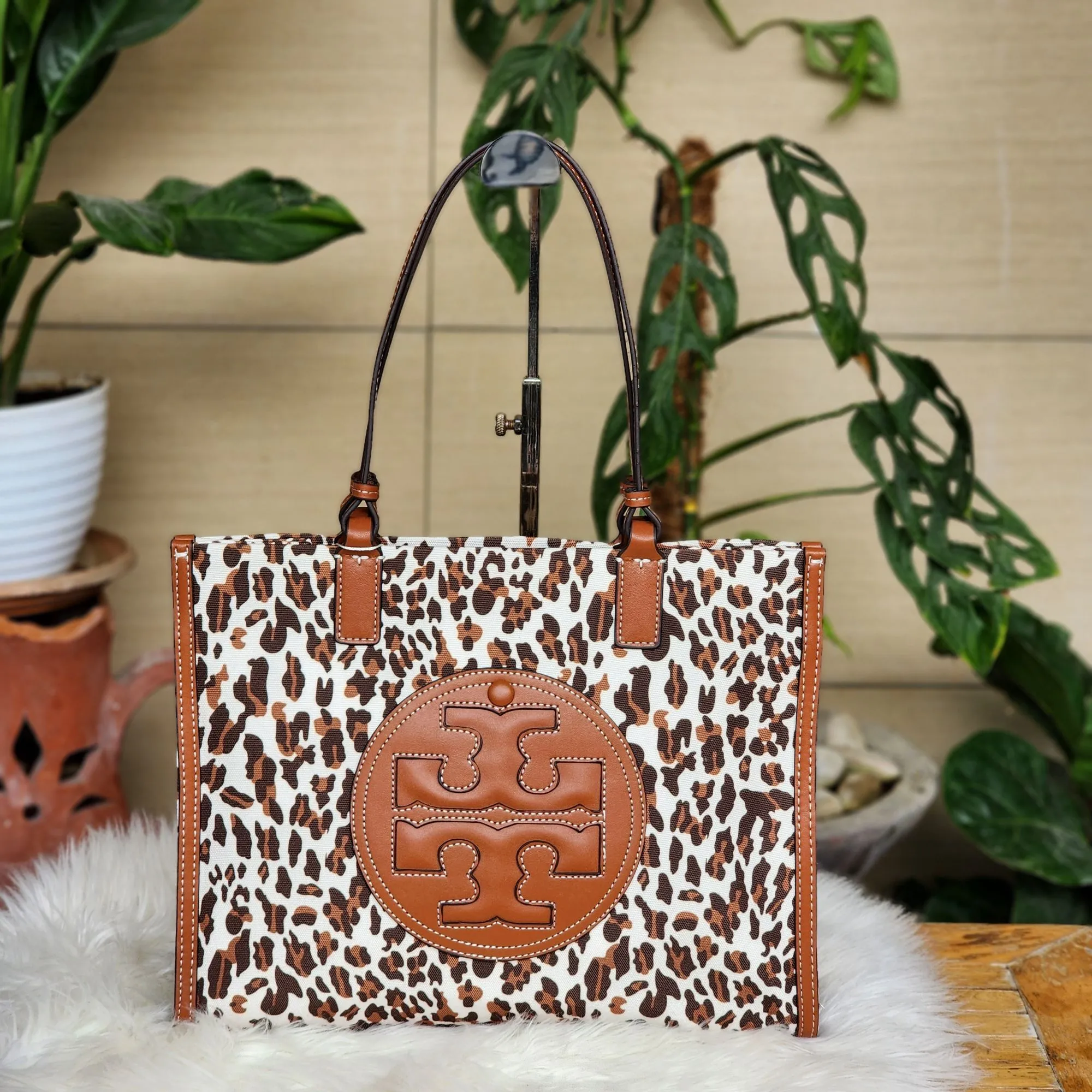 .Y. . Ella Medium Canvas Tote Bag All over Leopard Print |  Lazada PH