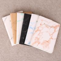 Sampul Paspor Pria Wanita Fashion Kulit Pu Gaya Marmer Travel ID Kartu Kredit Tempat Paspor Paket Dompet Tas Dompet