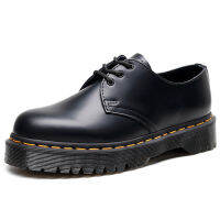 Dr Martens รองเท้ามาร์ตินแบบลำลองหัวมน,สายหนังทรงต่ำพร้อมไฟ LED 3หลุมสำหรับผู้หญิง