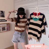 DD  SHOP "พร้อมส่ง"(9137)เสื้อไหมพรมแขนสั้น ลายทางมีสามสี