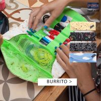 JanSport รุ่น BURRITO - มี 2 สีให้เลือก กระเป๋า อุปกรณ์ กระเป๋า ดินสอ หูฟัง สายชาร์ท