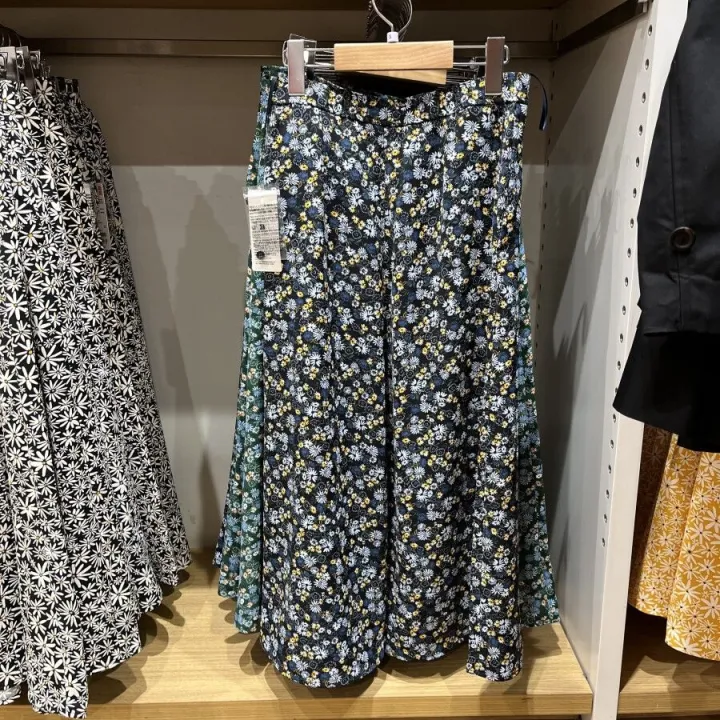 uniqlo-2023ฤดูใบไม้ผลิห้องลองเสื้อเสื้อผ้าผู้หญิงกระโปรงยาวปานกลางกระโปรงกระโปรงดอกไม้พิมพ์ลายเข้ารูป456104-458679