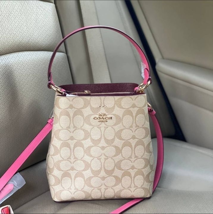 COACH Town Bucket Bag in Pink