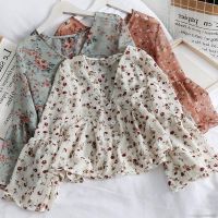 Womens Korean sweet V-neck Floral Sleeve blouse