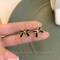 [COD] Small fragrant bow earrings womens autumn and winter French retro exquisite advanced design niche