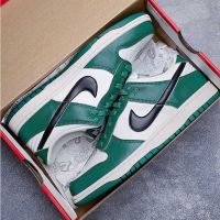 2023 6.18 Original sb duk Low cut Casual Sports Skate Shoes Sneakers For Men Women Green White Black