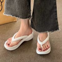 【Ready】? Thick soft bottom flip flops for womens outer wear 2023 summer new seaside beach shoes casual flip-flops anti-slip sandals and slippers