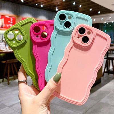 Luxury Wavy lines Phone Case For iPhone 14 13 12 11 Pro Max X Xs XR Max 7 8 Plus Matte Shockproof Soft Candy Silicone Cover