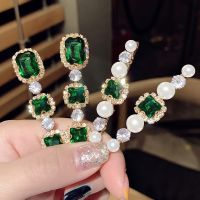 【CW】 New Korean version of green crystal hair clip Luxury rhinestone pearl edge temperament women  39;s fashion accessories