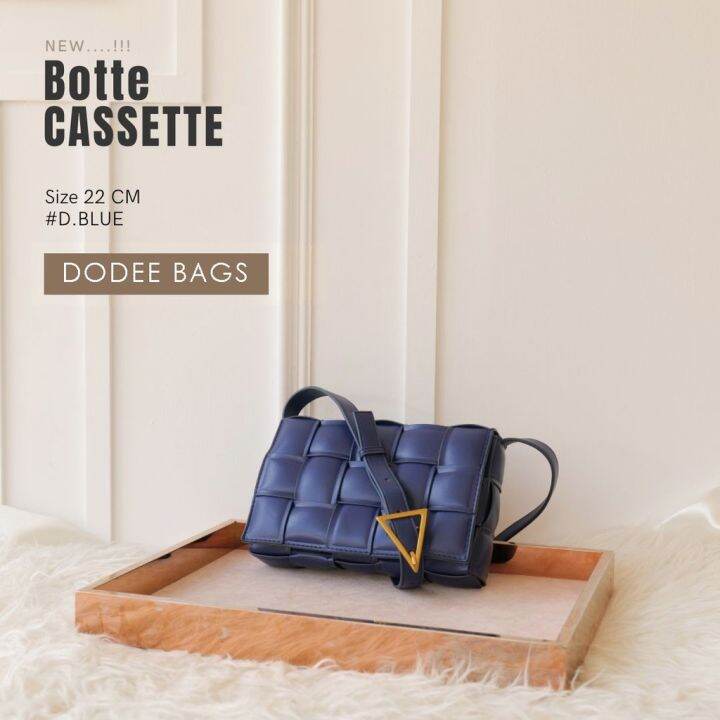 กระเป๋าทรง-bottega-cassette-padded-22-cm