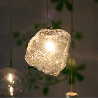 โคมระย้าแก้วน้ำแข็งก้อนไฟจี้แฟนซี LED โคมไฟแขวนเฉลียงห้องไฟแฟชั่นของใช้ในบ้านงานศิลปะสำหรับตกแต่งโป๊ะไฟ