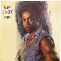 [ แผ่นเสียง Vinyl LP ]  Artist : Wayne Shorter  Album : Atlantis Cover : vg++	 Disc : mint Manufactured : Japan Price : 750  baht