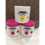 Kem dưỡng da Vitamin E màu hồng 250g Carebeau Thái Lan